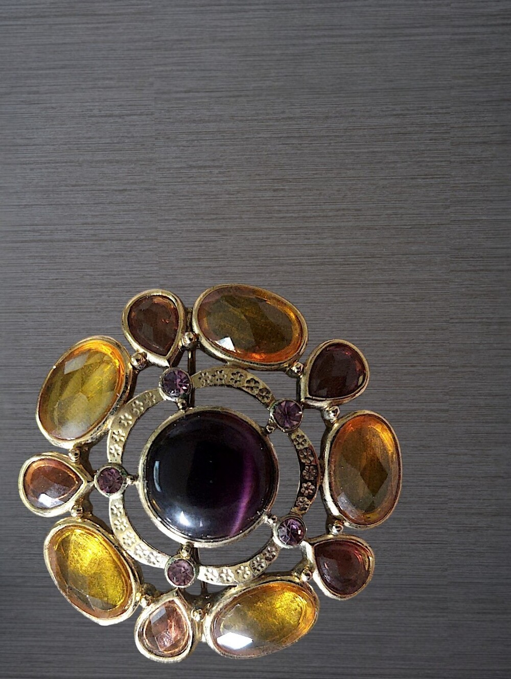Vintage Faceted Cabochon Circle Brooch
